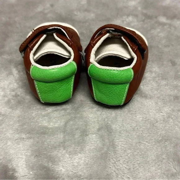 Jack and Lily-NWOT Leather baby/newborn Shoes-Football Design. 0-6 months - Picture 3 of 6